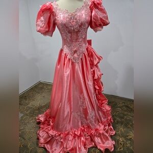 Pink Puff Sleeve Sweetheart Prom Gown